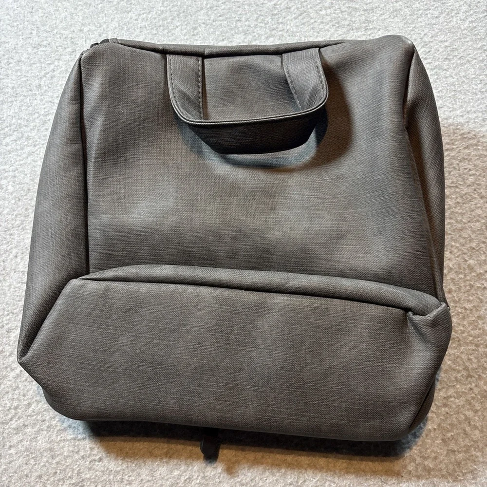Original Plano Hanging Multi Compartment Zip Up Toiletry Bag Grey Color